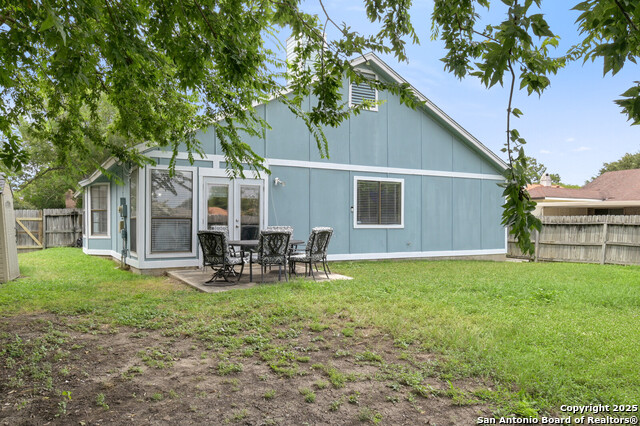 Image 22 of 23 For 809 Meadow Arbor