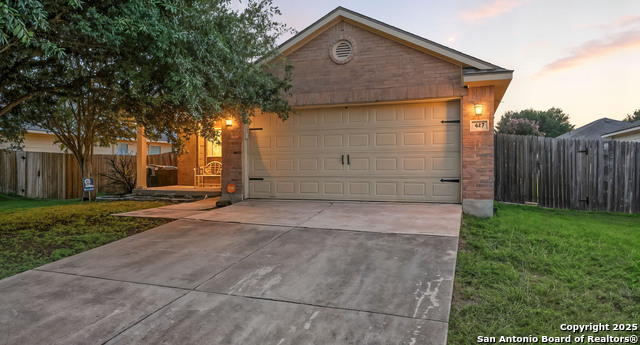 Listing photo id 0 for 427 Roadrunner