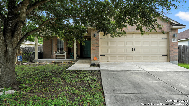 Listing photo id 1 for 427 Roadrunner