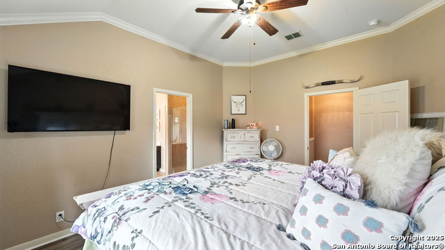 Listing photo id 38 for 427 Roadrunner