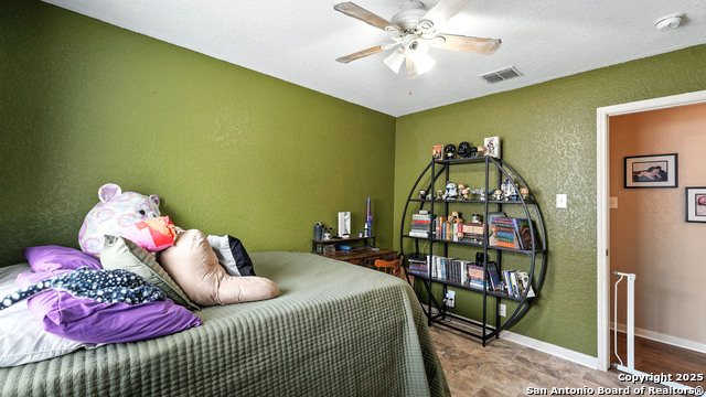 Listing photo id 54 for 427 Roadrunner