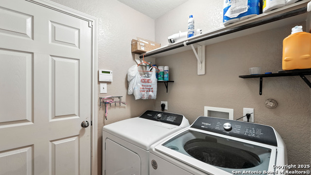 Listing photo id 55 for 427 Roadrunner