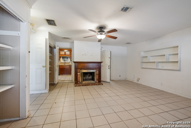 Listing photo id 14 for 226 Covina  