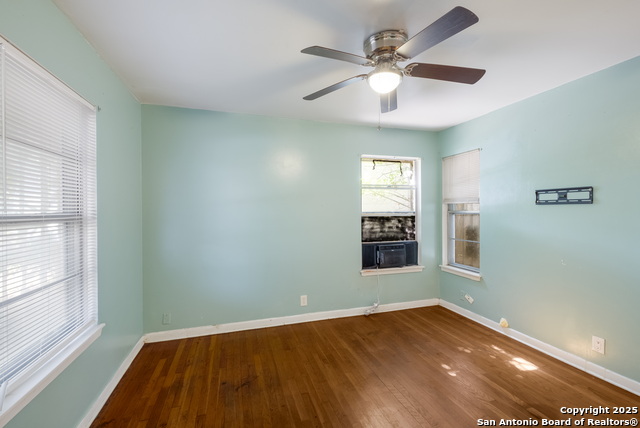 Listing photo id 22 for 226 Covina  