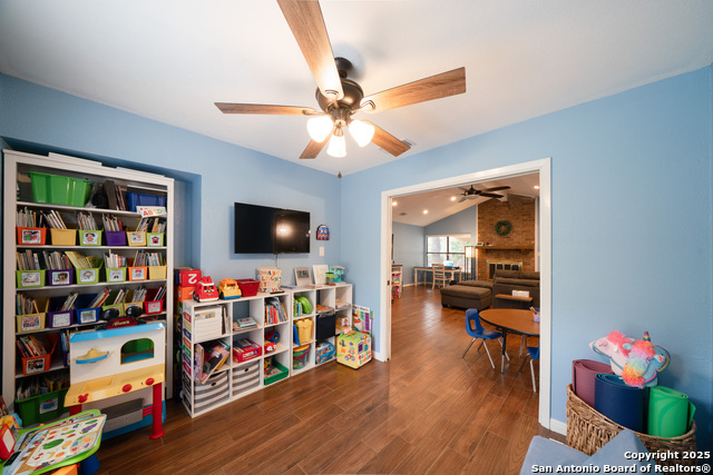 Image 17 of 26 For 7622 Susan Elaine St