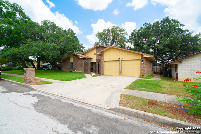 Image 2 of 26 For 7622 Susan Elaine St