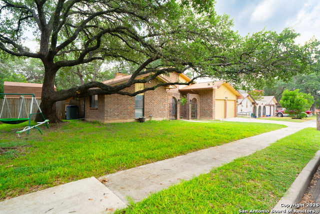 Image 3 of 26 For 7622 Susan Elaine St