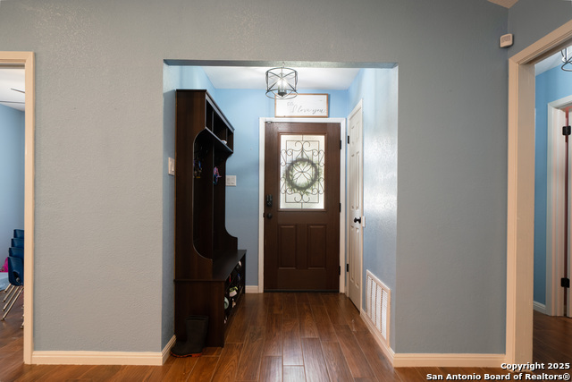 Image 6 of 26 For 7622 Susan Elaine St