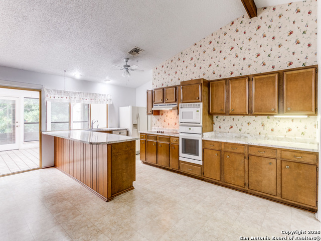 Listing photo id 11 for 4006 Mooresfield