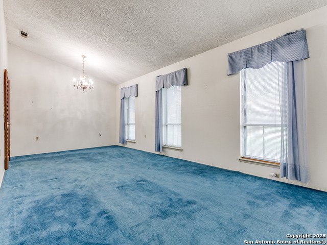 Listing photo id 2 for 4006 Mooresfield