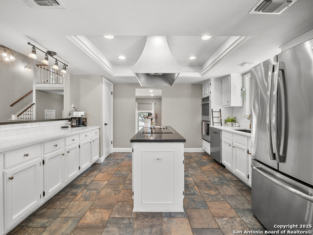 Listing photo id 9 for 3510 Rock Creek