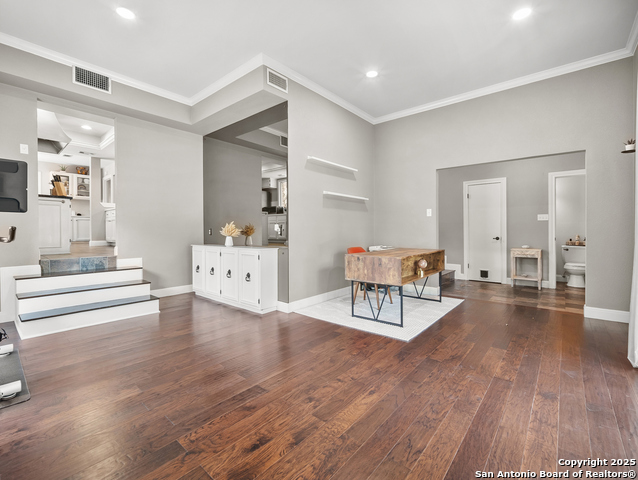 Listing photo id 12 for 3510 Rock Creek
