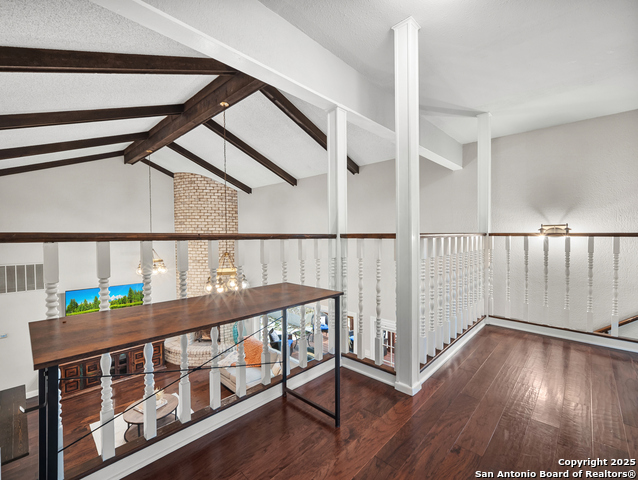 Listing photo id 5 for 3510 Rock Creek