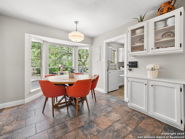 Listing photo id 6 for 3510 Rock Creek