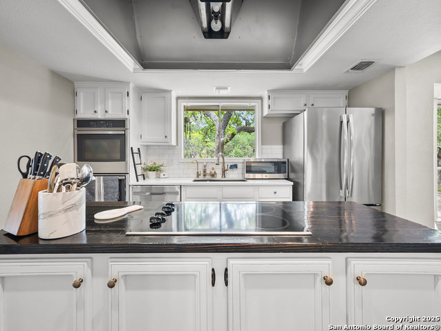 Listing photo id 7 for 3510 Rock Creek