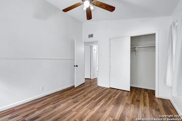 Listing photo id 18 for 551 Lanark