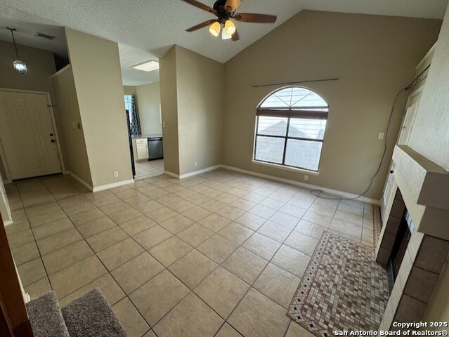 Listing photo id 5 for 9427 Valley Moss