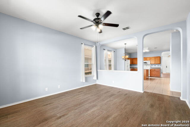 Listing photo id 11 for 5638 Arcadia Park