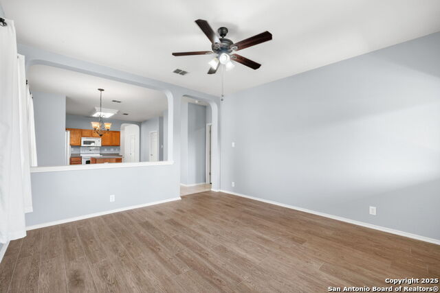 Listing photo id 12 for 5638 Arcadia Park