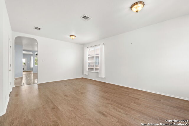 Listing photo id 2 for 5638 Arcadia Park