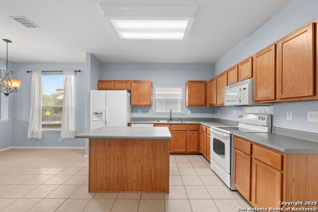 Listing photo id 6 for 5638 Arcadia Park