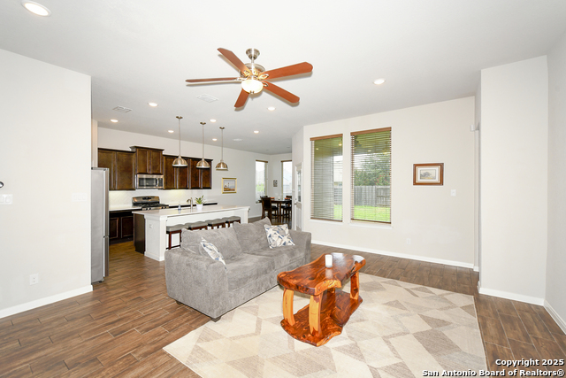 Image 14 of 42 For 22630 Carriage Blf