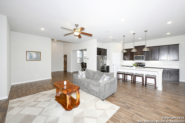 Image 15 of 42 For 22630 Carriage Blf