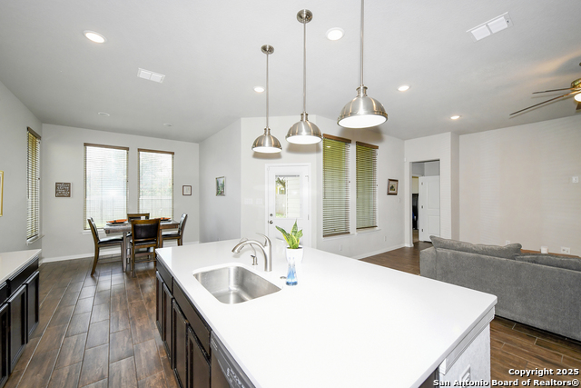 Image 21 of 42 For 22630 Carriage Blf