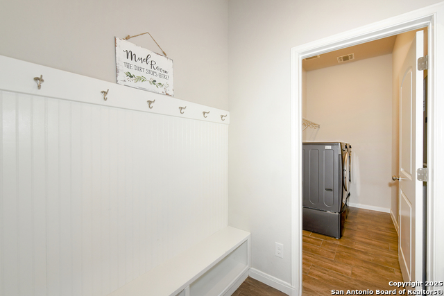 Image 28 of 42 For 22630 Carriage Blf