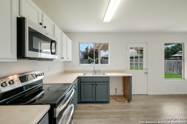 Listing photo id 11 for 7827 Oakdale Park