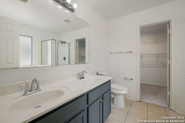 Listing photo id 17 for 7827 Oakdale Park