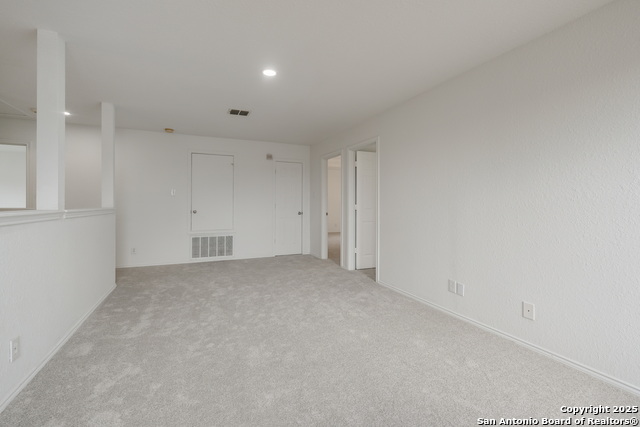 Listing photo id 20 for 7827 Oakdale Park