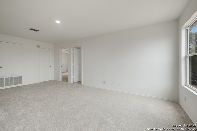 Listing photo id 21 for 7827 Oakdale Park