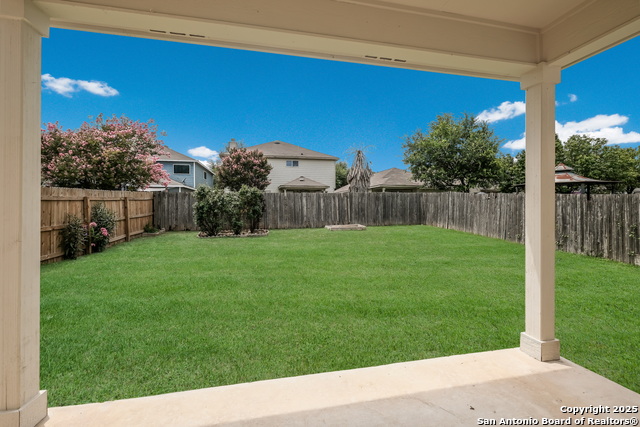 Listing photo id 30 for 7827 Oakdale Park