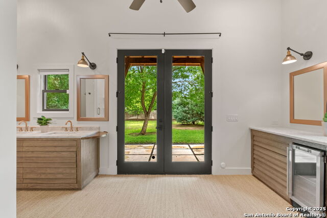 Image 18 of 41 For 509 W Austin St