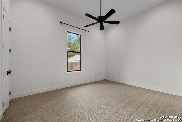 Image 25 of 41 For 509 W Austin St