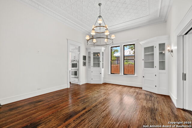 Image 6 of 41 For 509 W Austin St