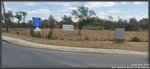 Image 3 of 4 For 515 Harper Rd