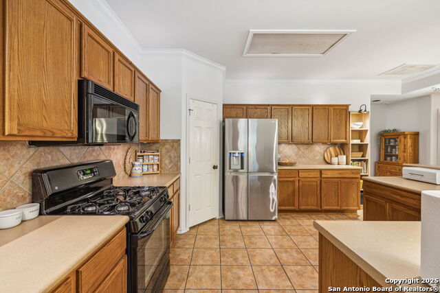 Listing photo id 11 for 202 Willow Grove