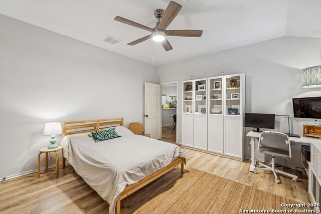 Listing photo id 22 for 202 Willow Grove
