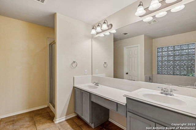 Listing photo id 23 for 202 Willow Grove