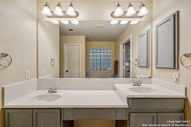 Listing photo id 24 for 202 Willow Grove