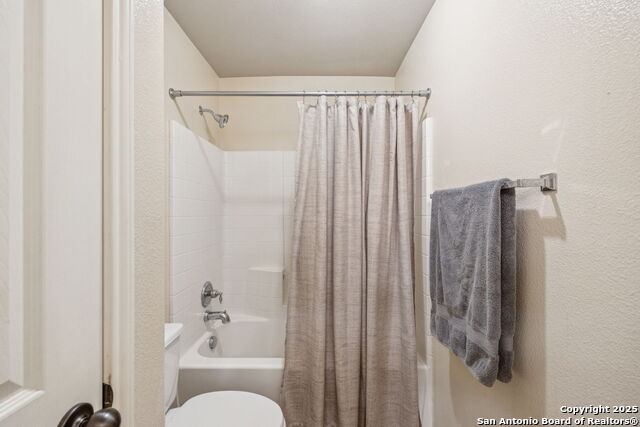Listing photo id 33 for 202 Willow Grove