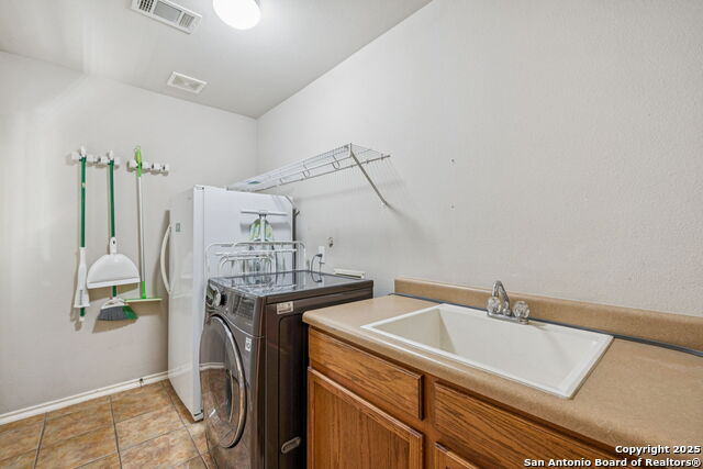 Listing photo id 35 for 202 Willow Grove
