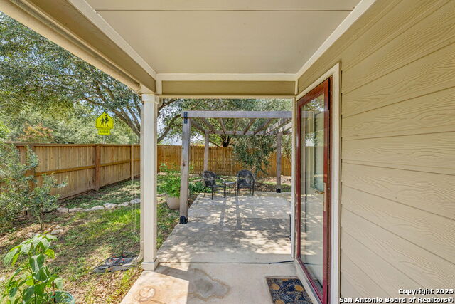 Listing photo id 36 for 202 Willow Grove