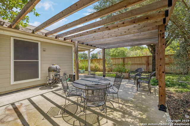 Listing photo id 37 for 202 Willow Grove