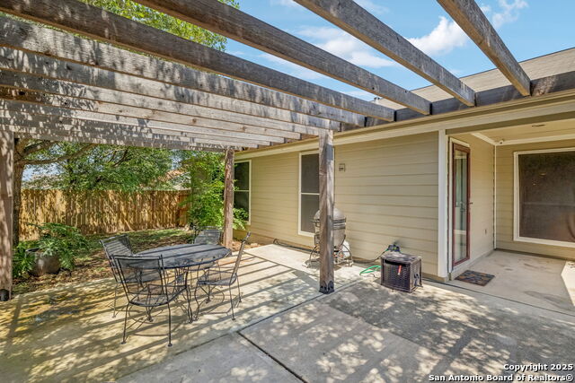 Listing photo id 42 for 202 Willow Grove