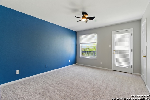 Listing photo id 11 for 59 Roan Heights