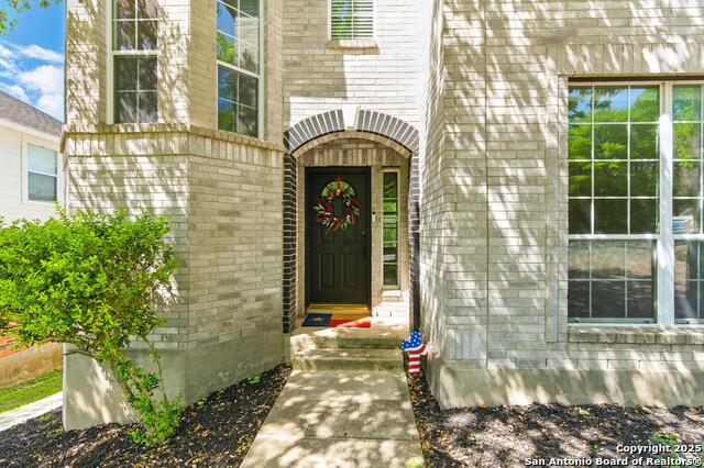Listing photo id 1 for 59 Roan Heights