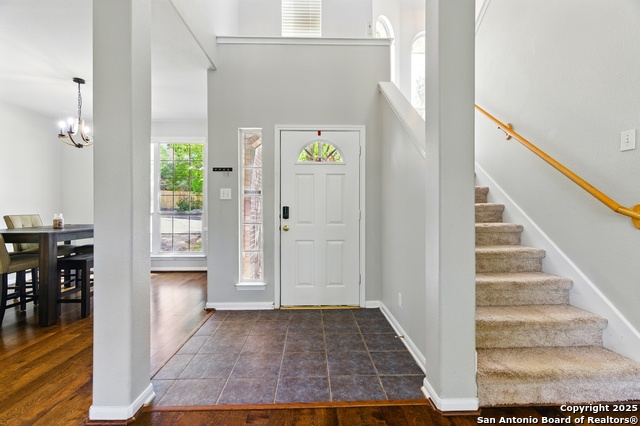 Listing photo id 2 for 59 Roan Heights